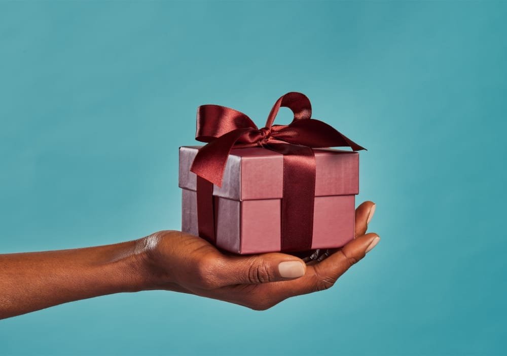 How to Choose the Best Diwali Gifts for Employees in 2025