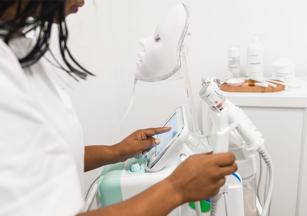 Hydra Facial