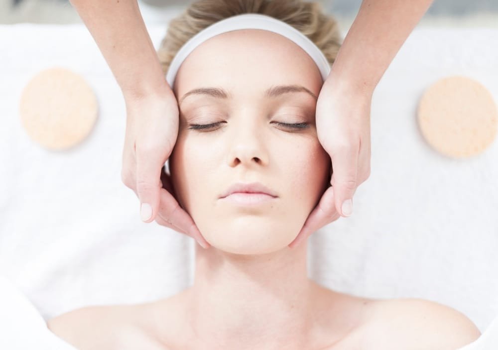 Why Choose HydraFacial Over Traditional Facials?