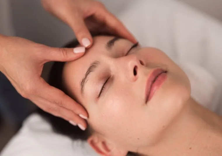 Hydrafacial vs gold facial