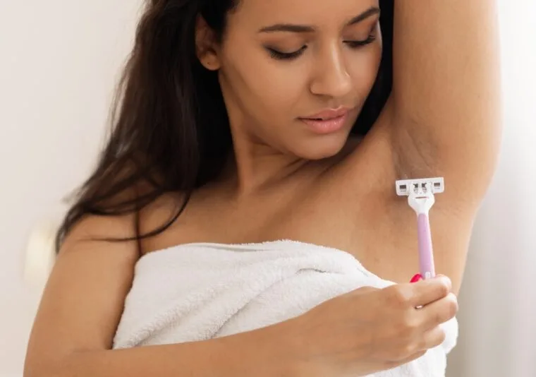 What Are the Pros and Cons of Using a Razor?