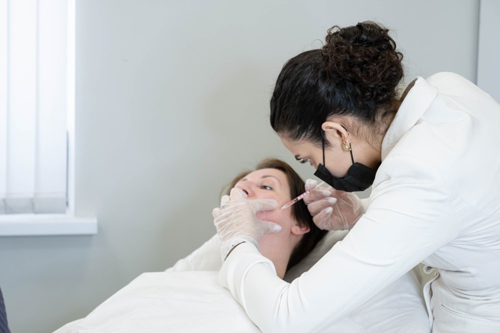 Choosing the Best MNRF Clinic in Delhi